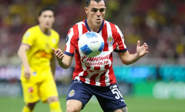 Camberos detiene una pelota en juego contra América (Fuente: Mexsports)