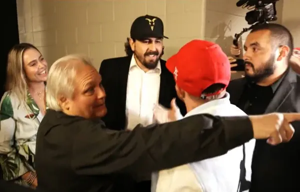 Canelo tiene cosas más importantes como para llegar al fútbol mexicano