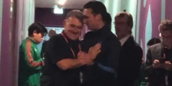 Captan juntos a Gerardo Martino y a Lionel Scaloni en los pasillos tras acabar el Argentina vs México