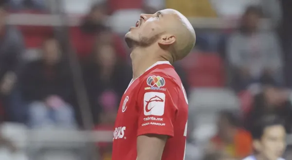 Carlos González sigue sin dar el ancho con los choriceros