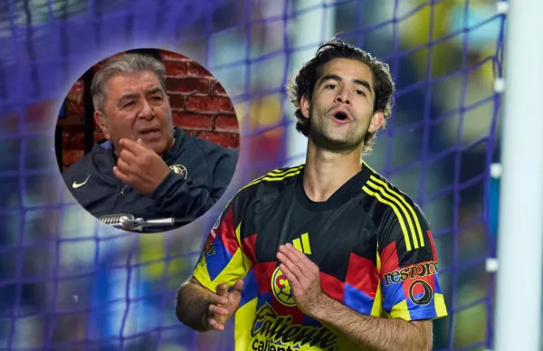 Carlos Reinoso le dio un sabio consejo al delantero azulcrema después de una acción.