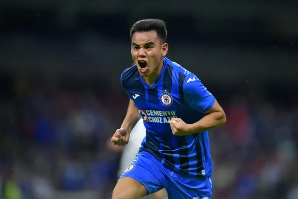 Carlos Rodríguez dejó los millones de Monterrey y ahora así demostró a Luis Romo cómo triunfar.