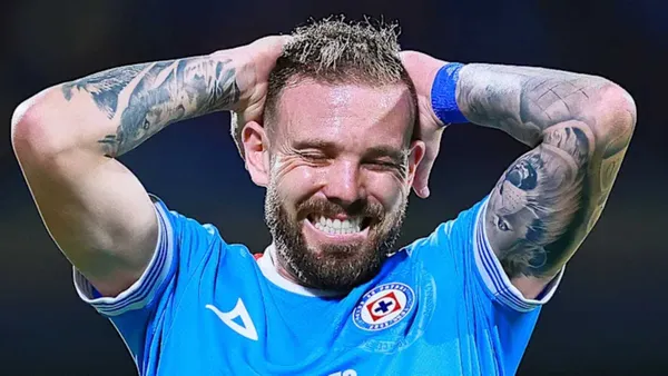 Carlos Rotondi lamentándose en Cruz Azul (Foto: MEXSPORT)