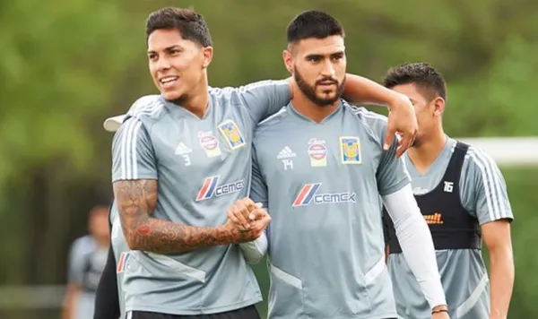 Carlos Salcedo se encargó de quejarse por todos lados sobre un raspón recibido en los cuartos de final