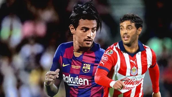 Carlos Vela con la playera del Barcelona y la de Chivas