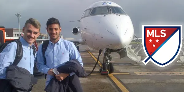 Carlos Vela en el aeropuerto previo a un viaje con Real Sociedad / Foto: Diario Marca
