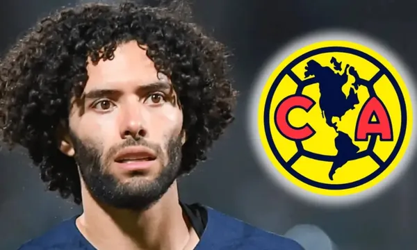 César Huerta es captado en un partido en el cuadro de Universidad (Fuente: Imago)