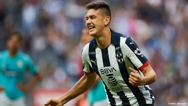 César Montes con la camiseta de Rayados. (Foto: TV Azteca)