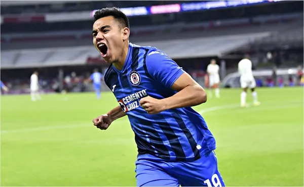 Charly Rodríguez podría comenzar un nuevo negocio fuera del futbol ahora que tiene toda la atención de la afición del Cruz Azul.