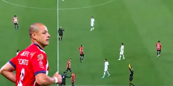 Chicharito debutó en Chivas y el 1er regaño que dio en el duelo ante Pumas