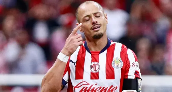 Chicharito falla una acción de gol en un juego en el Akron (Fuente: Mexsports)