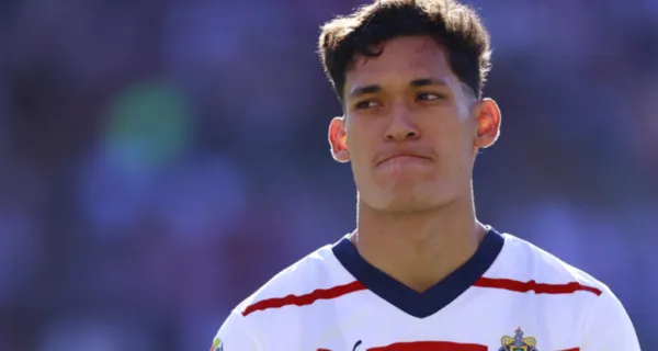 Chiquete Orozco en el protocolo de la Liga MX (Fuente: Mexsports)