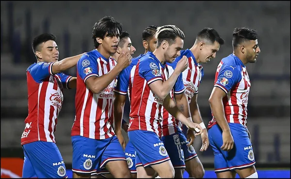 Chivas ha anunciado a Alvarado, Irizar y ha incorporado a su filial a Alexis Gutierrez