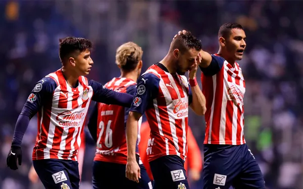 Chivas habría ofrecido a Cristian Calderón, entre otros futbolistas, para poder fichar a Alan Mozo.