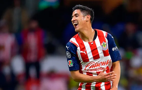 Chivas no podría acomodar a Antuna en otros equipos por su alto salario y la opción de América se habría caído.