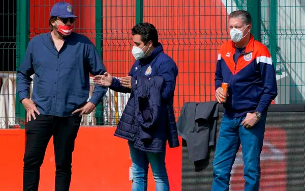 Chivas no tomó en cuenta el cumpleaños de Matías Almeyda, quien le dio su último título al Rebaño.