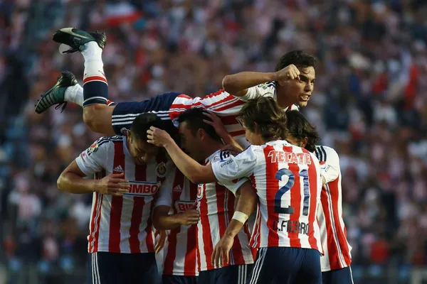 Chivas ostenta una racha negativa ante el Cruz Azul en sus últimos partidos. Sin embargo, a lo largo de la historia ha habido jugadores que hicieron de Cruz Azul su cliente.