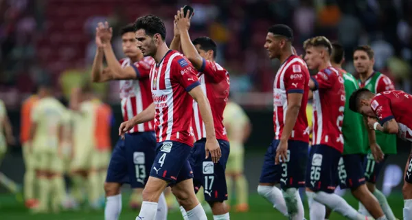 Chivas se despide de su afición luego de ser eliminados (Fuente: Mexsports)