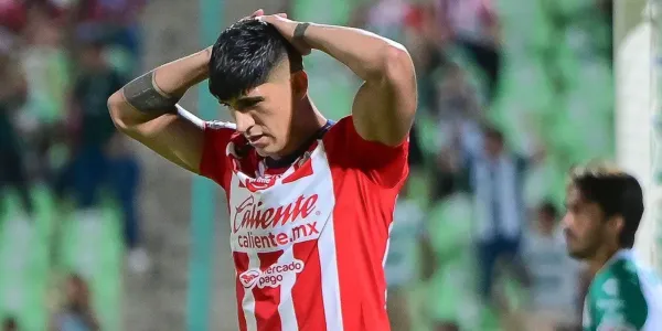 Chivas tomó una dura decisión en el caso de Alan Pulido