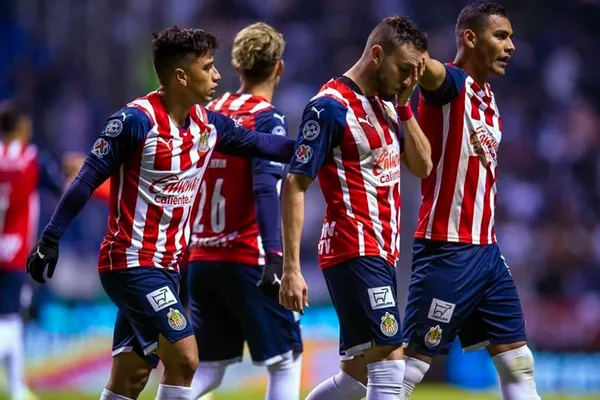 Chivas vivió su remontada más épica en el repechaje del Clausura 2003 ante el Cruz Azul con un plantel inferior al actual.