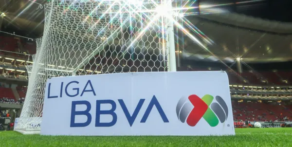 Chivas vuelve a estar en el centro de la atención por un posible refuerzo que genera polémica entre la afición.