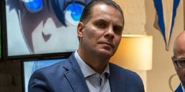 Christian Martinoli ha contado con importantes ausencias en las transmisiones de Azteca Deportes