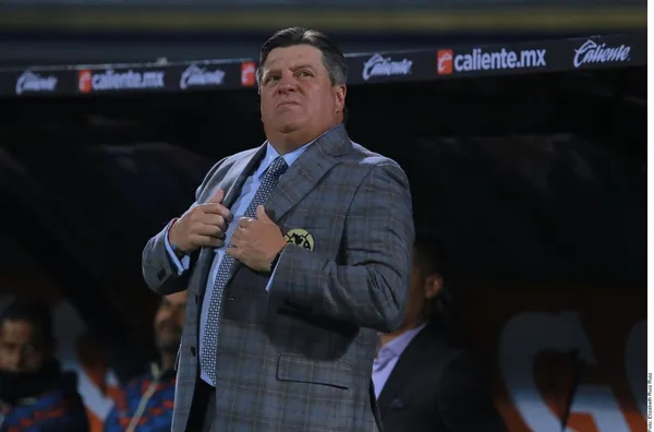 Christian Martinoli y Miguel Herrera protagonizaron varios entredichos a raíz de la disconformidad que el entrenador despertaba en el periodista, cuando estaba al frente de la Selección Mexicana. En esta nota recordaremos un incidente que tuvo a Twitter como escenario.
