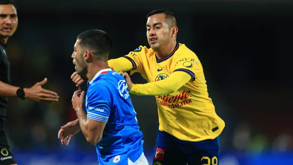 Clásico Joven entre Cruz Azul y Club América (Foto: MEXSPORT)