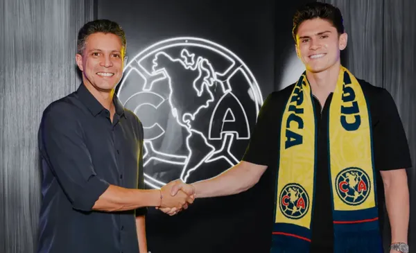 Club América publica foto de renovación con Reyes (Fuente: Club América)