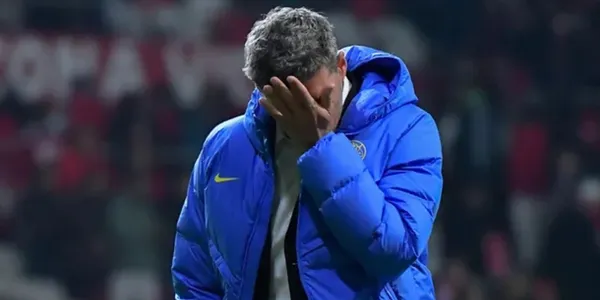 Comienza la tensión en el vestidor del América por las decisiones que toma Fernando Ortiz en Coapa.