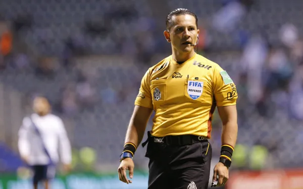 Cono los 50 MDP por los que Diego Montaño anuló el penal a favor de Gallos Blancos.