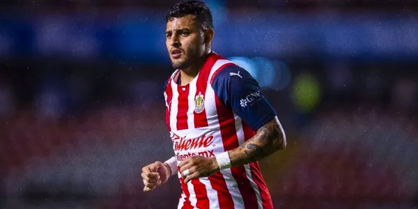 Conoce el premio que le darán a Alexis Vega en Chivas tras decir que sí iría al América
