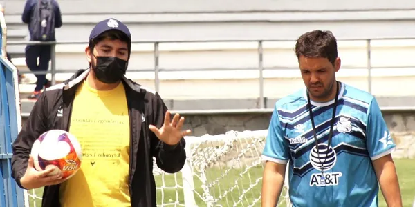 Conoce el referente del Puebla que saldría del club por culpa de Nicolás Larcamón.