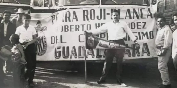 Conoce la historia de la primera porra de Chivas