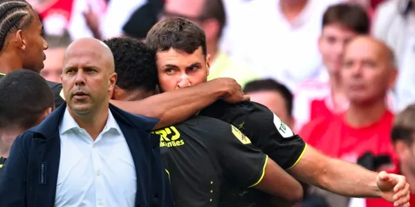 Conoce qué fue lo que dijo Slot sobre Santiago Giménez al saber que no jugará ante el Atlético de Madrid