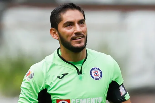 Cruz Azul busca renovar a Jesús Corona quien pasaría a tener un sueldo vitalicio en la Máquina.