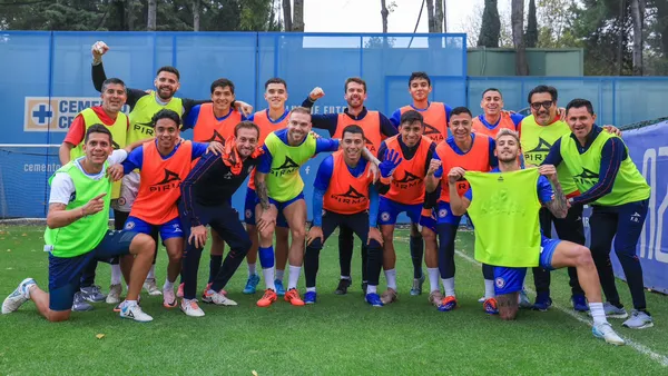 Cruz Azul en entrenamiento. | Foto: X oficial de @CruzAzul
