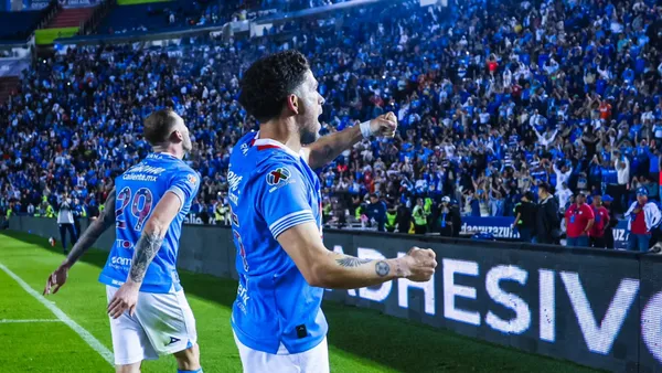Cruz Azul festejando el pase a semifinales. | Foto: @CruzAzul