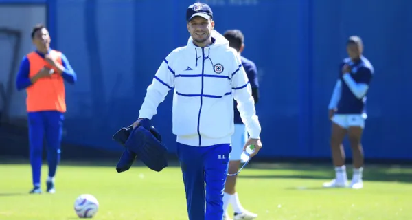 Cruz AzulExhiben el problema de Anselmi, que ahora tiene la Azul complicado