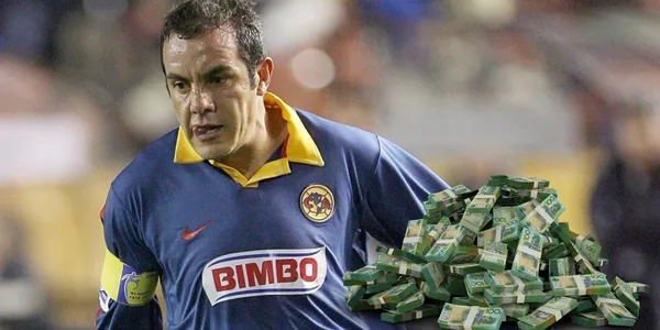 Cuauhtémoc Blanco con la playera del América / Foto: IMAGO