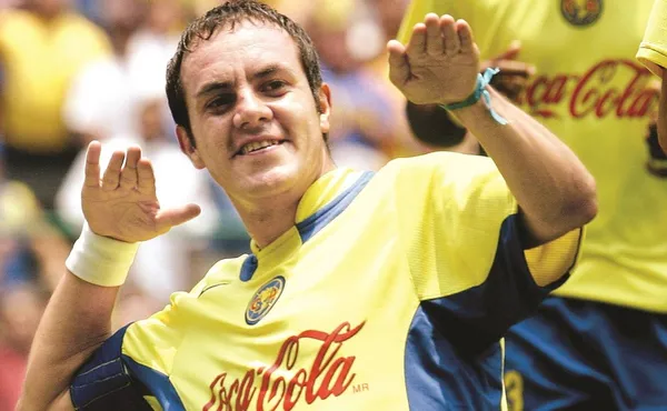 Cuauhtémoc Blanco reveló que tuvo una propuesta de ir a Chivas por la persona que lo llevó al América, al tiempo de señalar que si fuera jugador activo no se iría al Guadalajara.