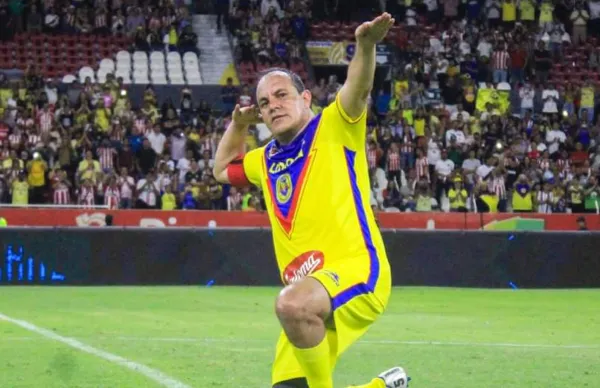Cuauhtémoc Blanco y las jugadas que aún hoy siguen generando debate sobre su lugar entre los grandes.