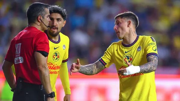 Curro Hernandez en el Pachuca vs América (Foto: MEXSPORT)