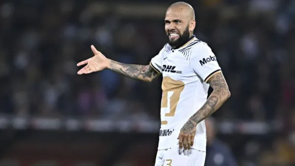 Dani Alves y las polémicas declaraciones sobre la grandeza de Pumas.