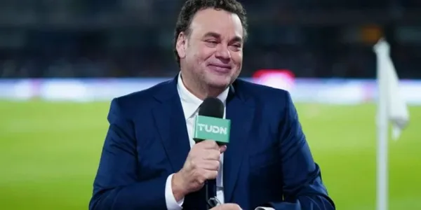 David Faitelson analizando un partido (Foto: Instagram)