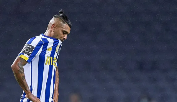 De acuerdo con información de medios en Europa, "Tecatito" no seguiría en el Porto para la segunda mitad de la temporada.