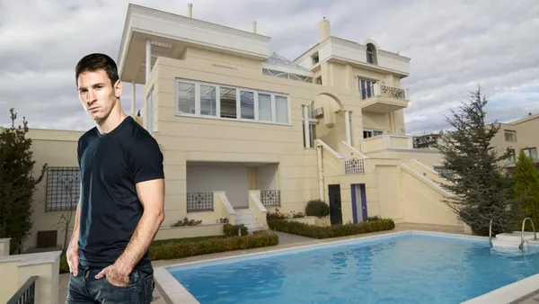 Desde su llegada a aParís, el astro Argentino no ha podido encontrar un lugar en donde vivir. Al parecer, ya encontró su nuevo domicilio.