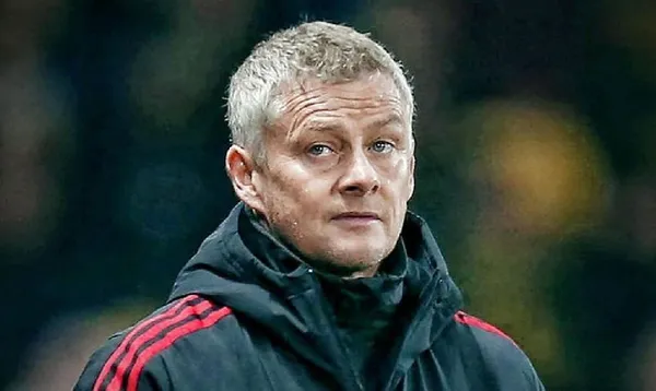 Después de malísimos resultados, la junta directiva del Manchester United ya tendría tomada una decisión con su entrenador.