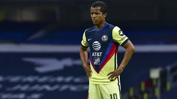 Despúes de que el América no renocvara contrato con Giovanni Dos Santos, el mexicano se quedó sin equipo, por lo que tuvo que optar por otras fuentes de ingreso.