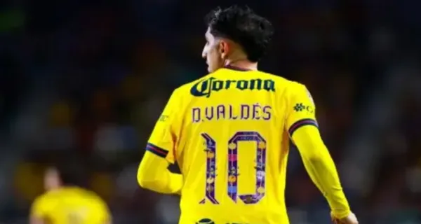 Diego Valdés juega en el estadio de la Ciudad de los Deportes (Fuente: Mexsports)